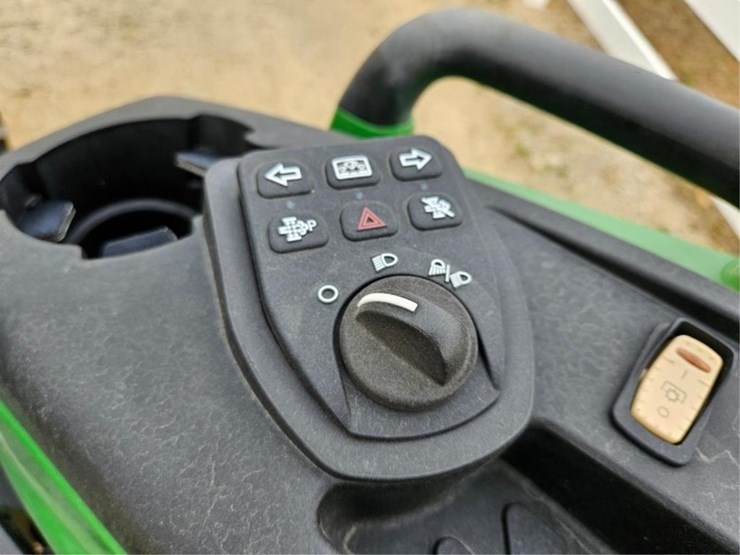 #3081-•-john-deere-4052-4x4-tractor/-400e-loader-image-27