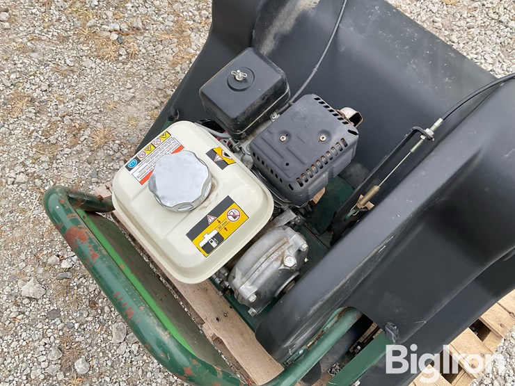 turfco-turnaer-6-walk-behind-aerator-image-12