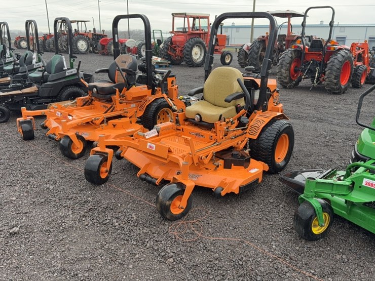 #3084-•-scag-turf-tiger-zero-turn-lawn-mower-image-1