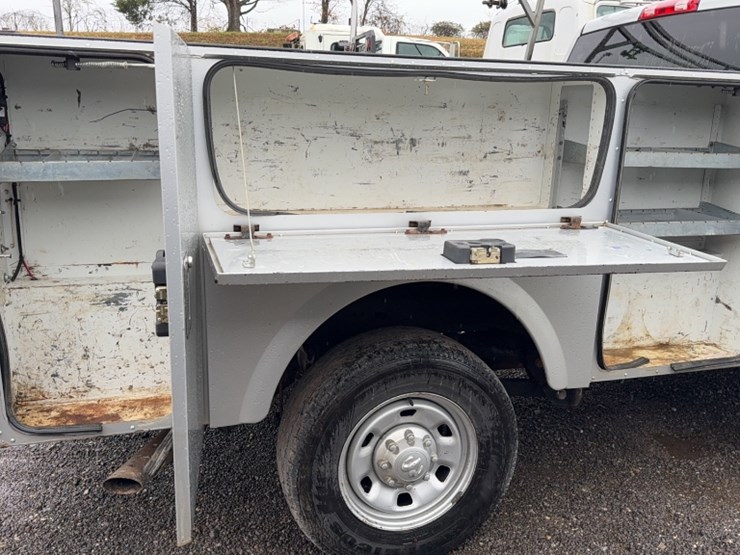 2016-dodge-2500-image-8