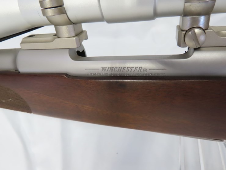 winchester-model-70-classic-stainless-sa-.270win-bolt-action-rifle-image-9
