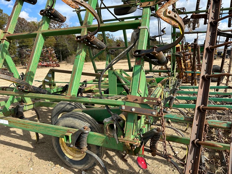 john-deere-38-image-24