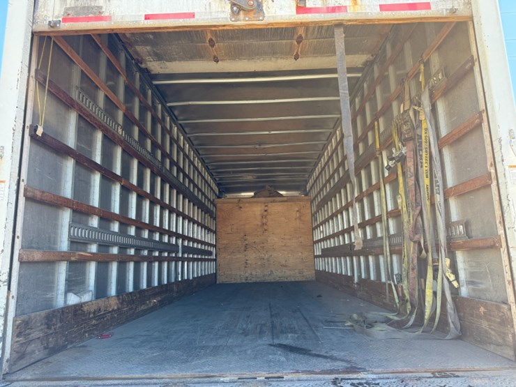 2013-freightliner-m2-box-truck-image-5