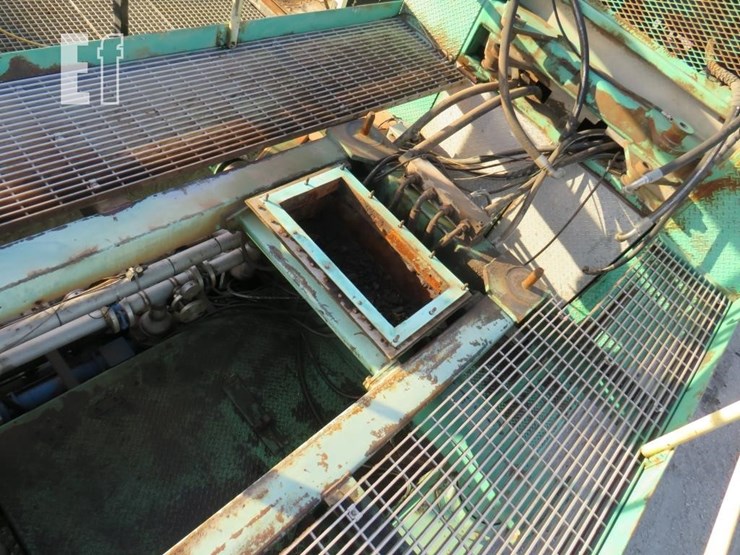 2015-caterpillar-c9-image-16