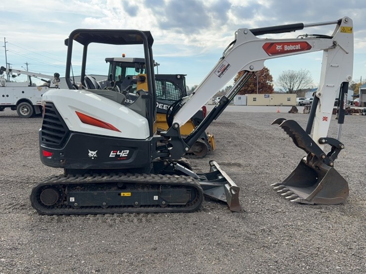 2021-bobcat-e42-image-4