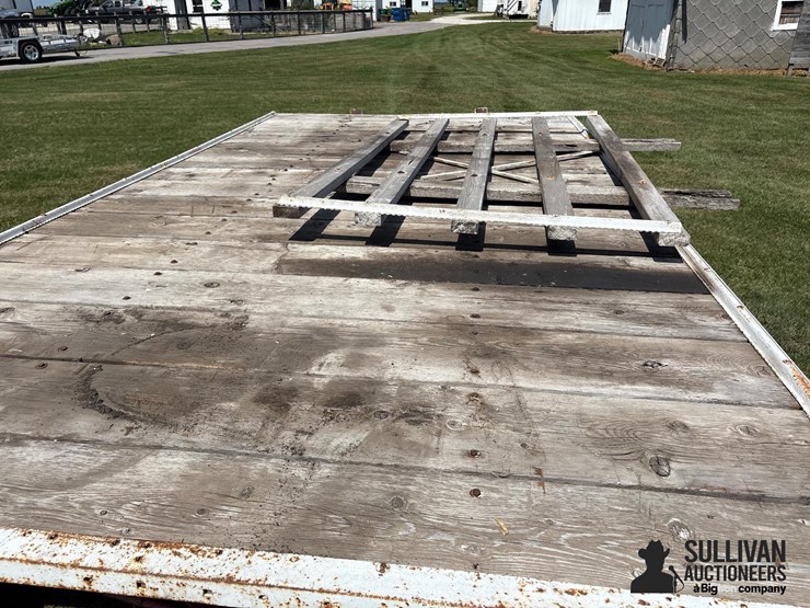 8'x15'-hay-rack-on-running-gear-image-19