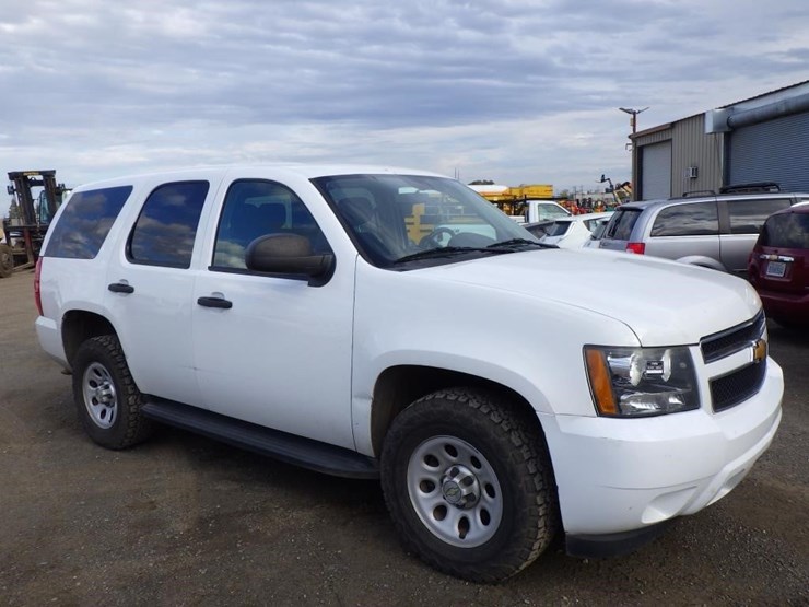 2014-chevrolet-tahoe-image-2