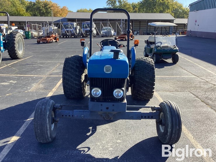 new-holland-3930-image-2