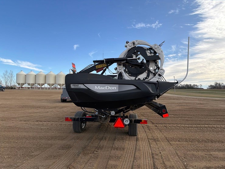 2024-mac-don-fd245-image-5