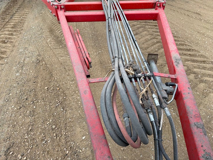 2014-bourgault-9400-image-9