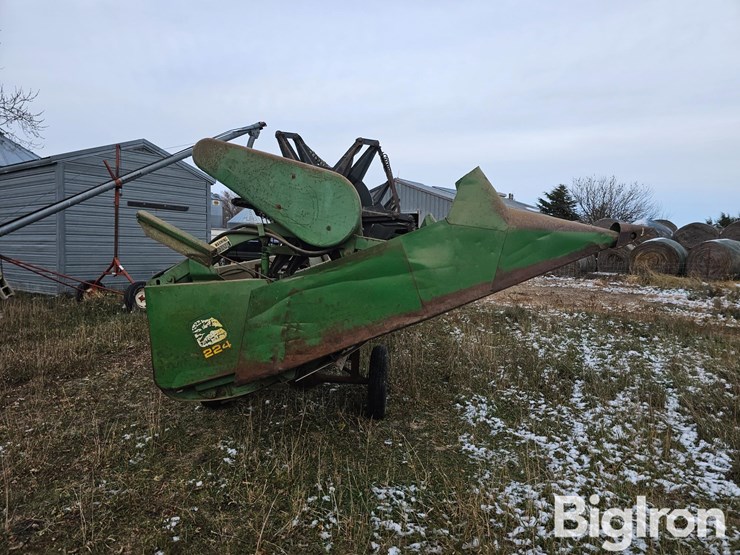 john-deere-224-image-4