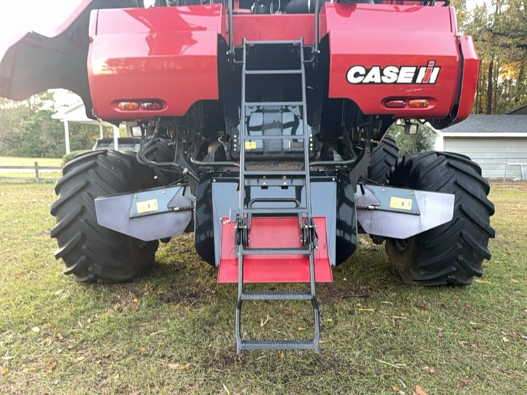 2018-case-ih-8240-image-65