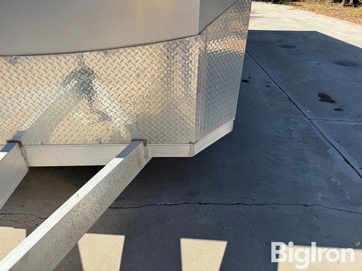 2022-neo-8.5x24-t/a-aluminum-enclosed-trailer-image-16