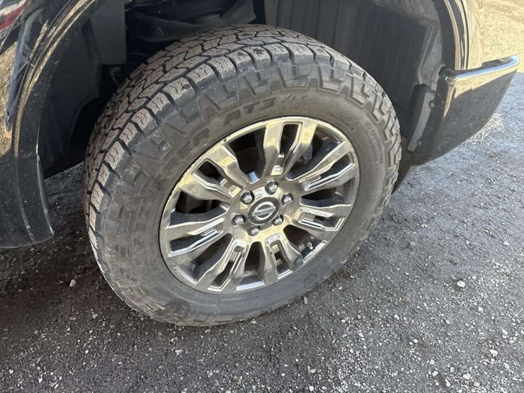 2016-nissan-titan-image-11