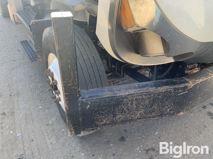 2019-international-7400-image-17