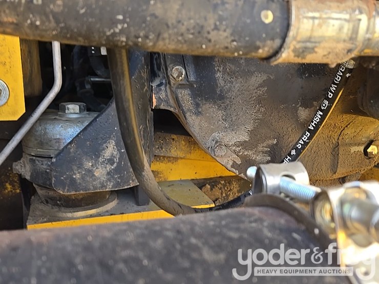 2022-komatsu-pc490-lc-11-image-101