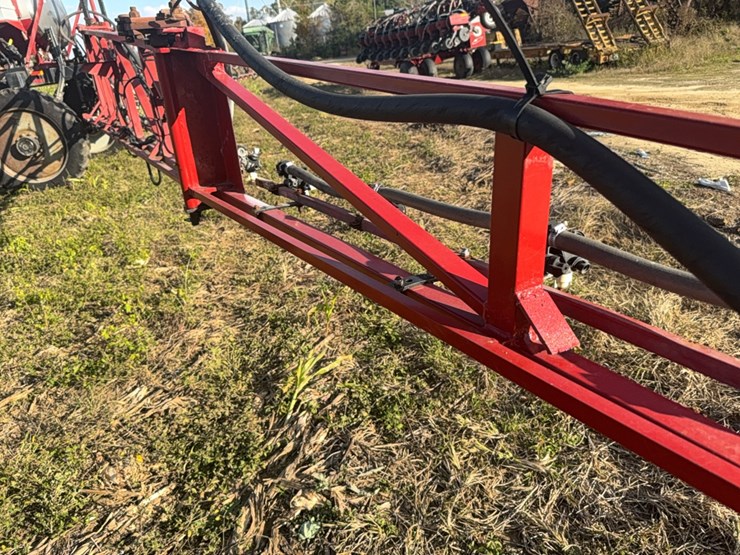 case-ih-3185-patriot-sprayer-image-57