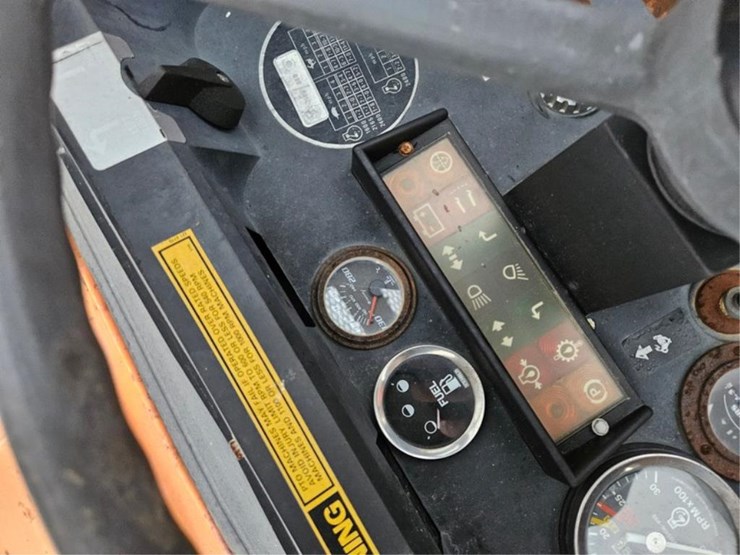 case-ih-885-image-16