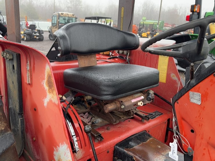 #3045-•-case-485-tractor-image-9