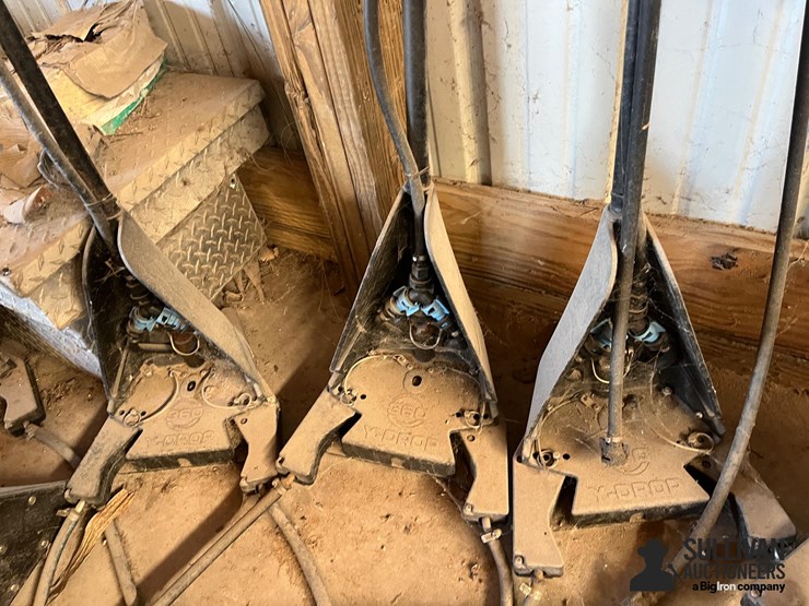 24”-y-drops-image-16