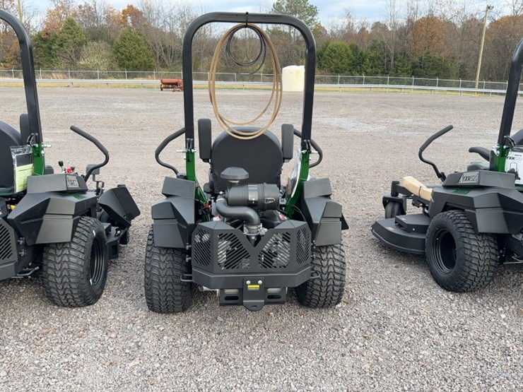 #3078-•-yakta-yxr-320-zero-turn-lawn-mower-image-9