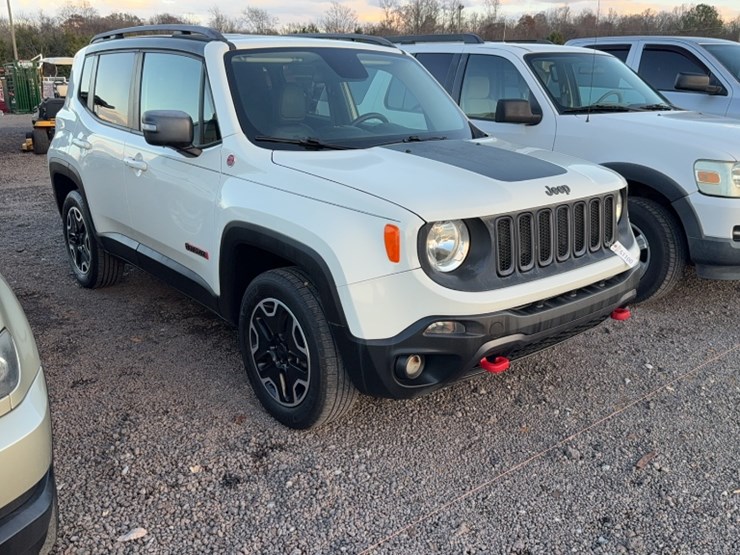 2016-jeep-renegade-image-3