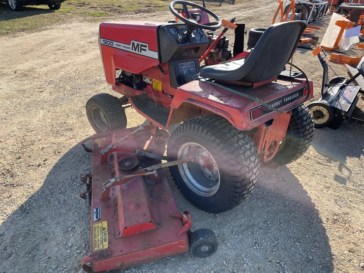 massey-ferguson-1200-image-3