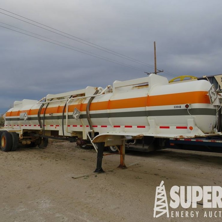 (5-38) 2005 FORT WORTH 4,000-Gal T/A Acid Transpo...