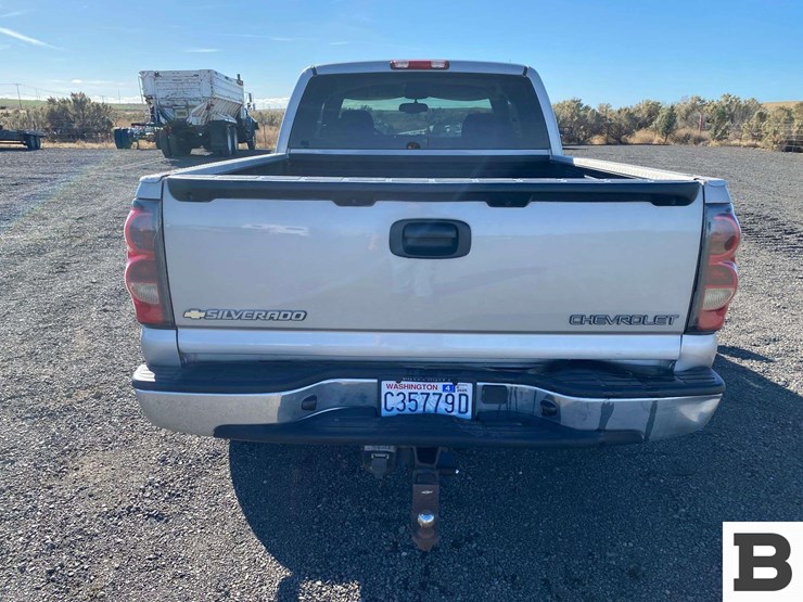 2004-chevrolet-silverado-1500-image-5