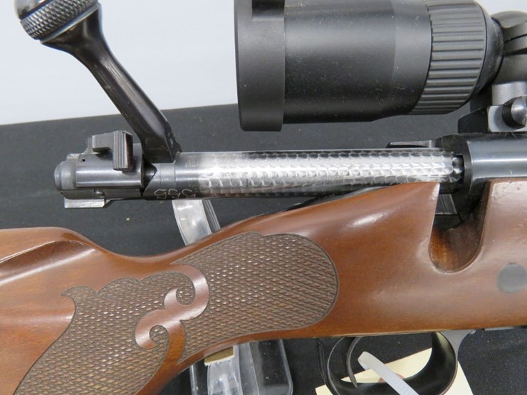 winchester-model-70-featherweight-sa-.243win-bolt-action-rifle-image-2