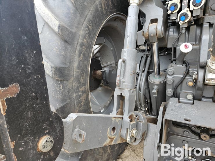 2010-agco-dt205b-image-15