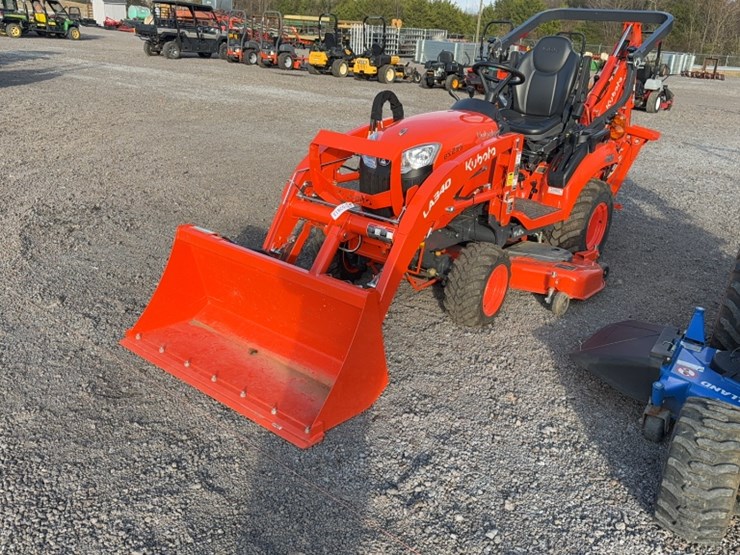 #3031-•-kubota-bx235-tractor-image-1