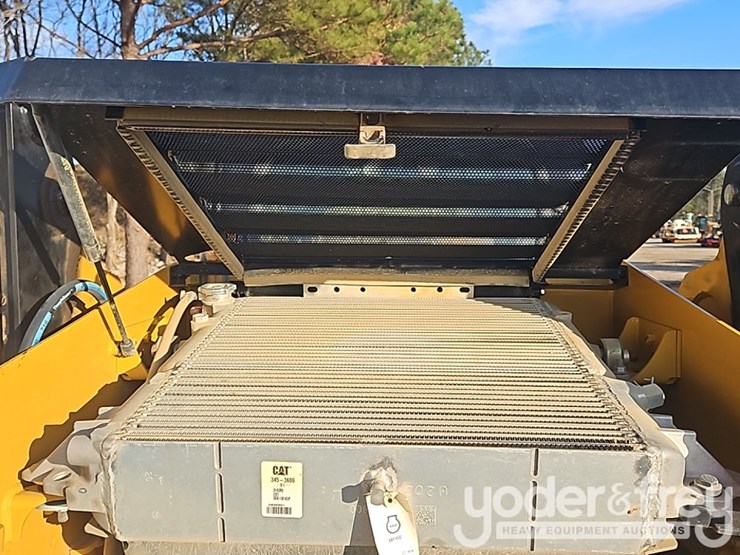 2023-caterpillar-259d3-image-22