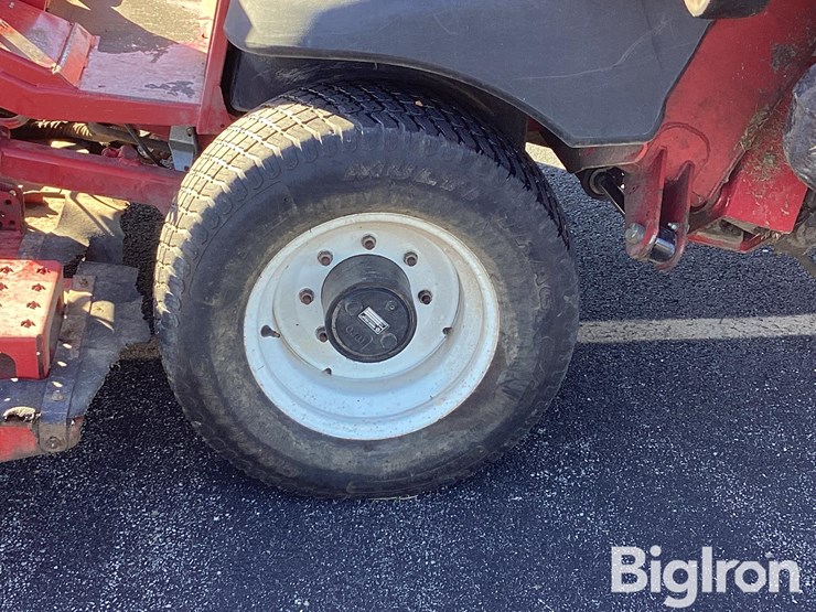 toro-groundsmaster-5900-image-9