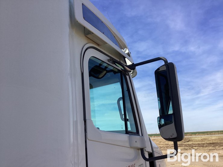 2004-caterpillar-c12-image-19