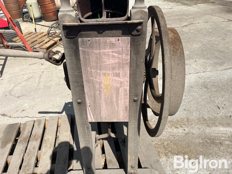 bush’s-no.7-corn-sheller-image-4