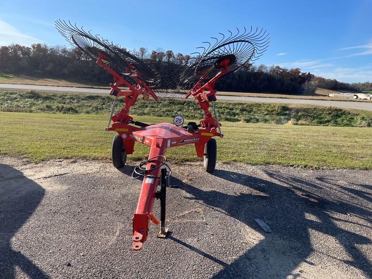 #1463-•-(8)-wheel-kuhn-speedrake-image-2