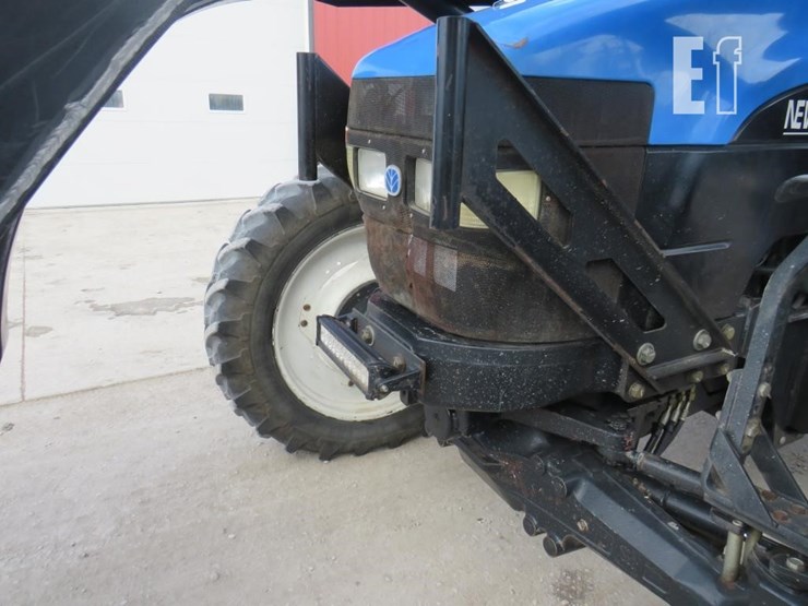 new-holland-tm150-image-16