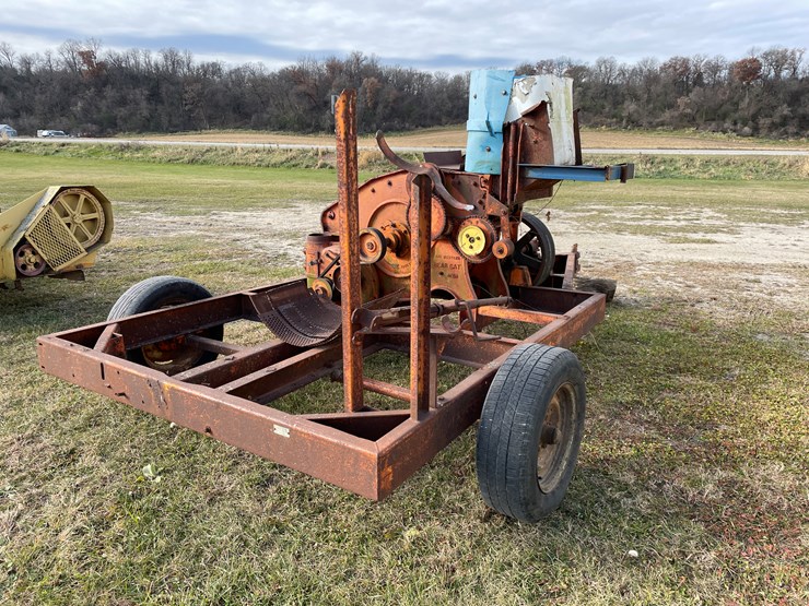 #1412-•-hammer-mill-with-screens-image-4