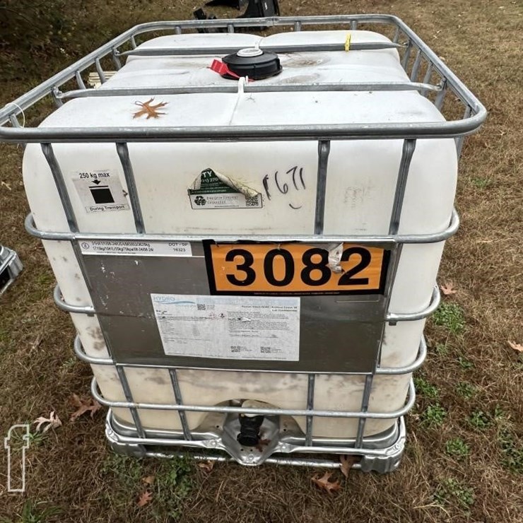 275 GALLON WATER TANK