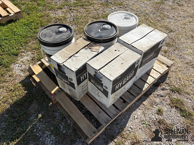 pallet-of-john-deere-hy-gard-hydraulic-oil-image-4