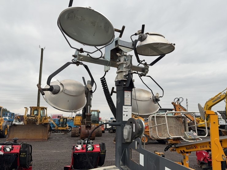 #2060-•-cp-v4-towable-light-tower-image-7