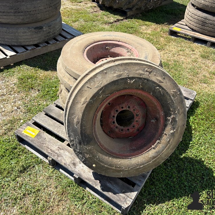 9.5L-15 Tires On 6x6 Bolt Rims