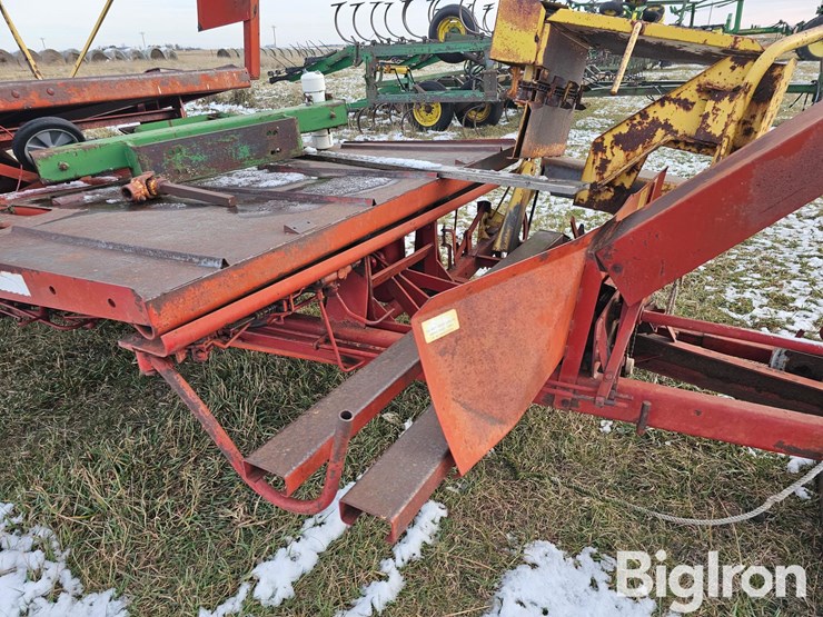 new-holland-1010-image-12