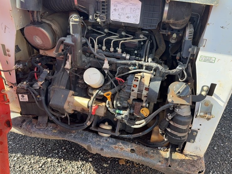 2016-bobcat-s530-image-11