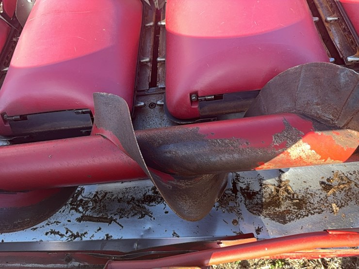 2011-case-ih-3412-image-16