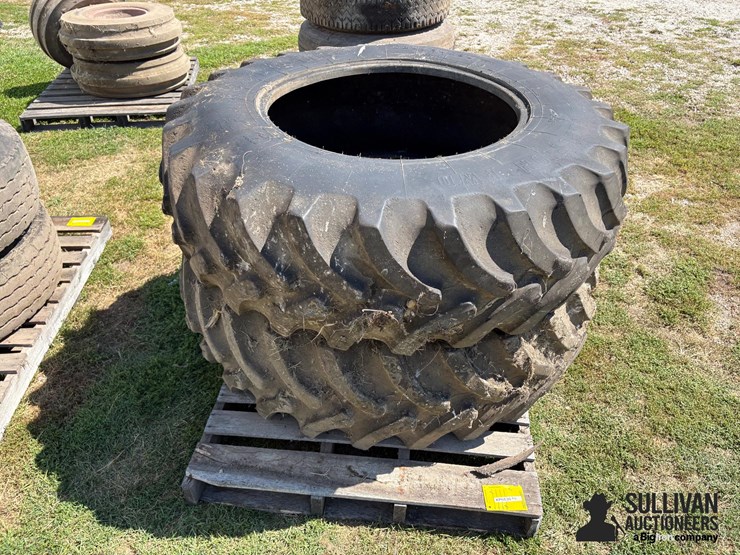 firestone-420/90r30-tires-image-1