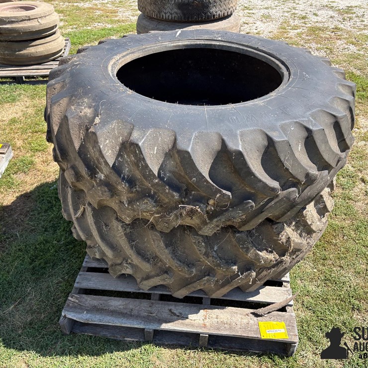 Firestone 420/90R30 Tires