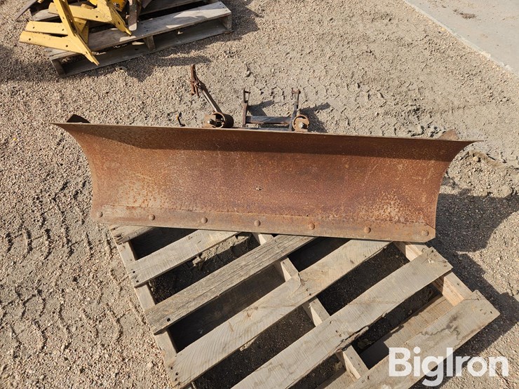 46"-blade-lawn-tractor-attachment-image-2