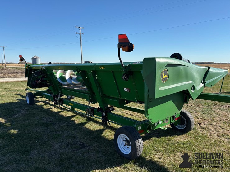 2022-john-deere-c8r-image-7